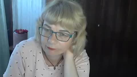 Olivia Mia online show from 07/28/26, 09:48
