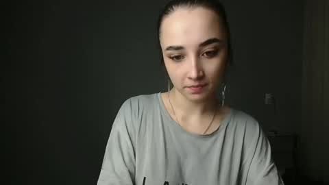 Olivia online show from 12/25/24, 08:28