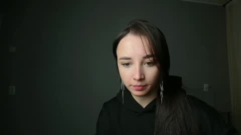 Olivia online show from 02/27/25, 07:04