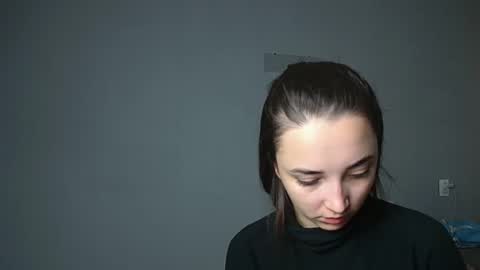 Olivia online show from 09/30/25, 09:58