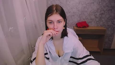 Olivia online show from 01/27/25, 01:41