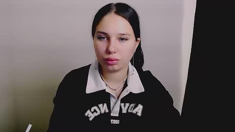 Snapshot of olivia_red_ chatting on 09/19/25, 03:30 Olivia online show from 09/19/25, 03:30