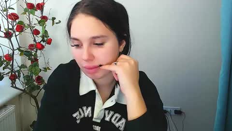 Snapshot of olivia_red_ chatting on 10/03/25, 04:20 Olivia online show from 10/03/25, 04:20