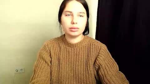 Snapshot of olivia_red_ chatting on 10/20/25, 03:51 Olivia online show from 10/20/25, 03:51