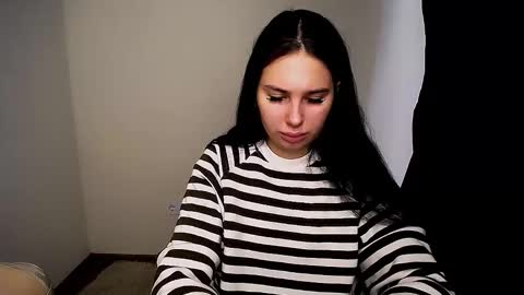 Olivia online show from 11/14/25, 09:08