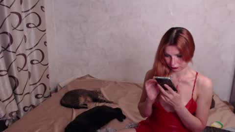 Snapshot of olivia_redd chatting on 06/11/26, 12:32 Olivia online show from 06/11/26, 12:32