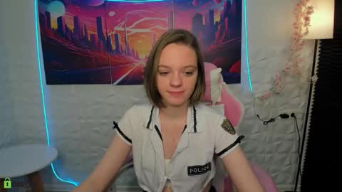 Olivia online show from 11/28/25, 01:19