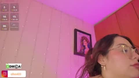 olivia_s19 online show from 07/09/26, 04:27