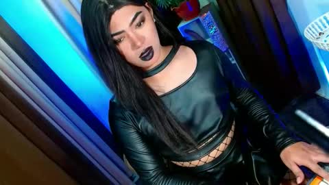 Snapshot of olivia_the_temptress27 chatting on 09/24/25, 06:33 Miss OLIVIA online show from 09/24/25, 06:33