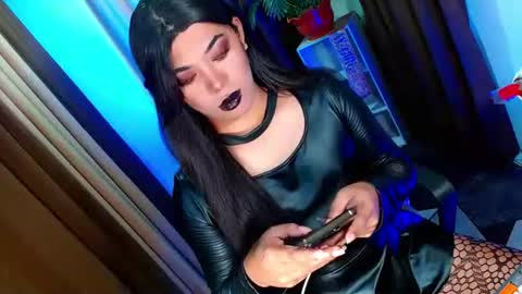 Snapshot of olivia_the_temptress27 chatting on 09/27/25, 06:02 Miss OLIVIA online show from 09/27/25, 06:02