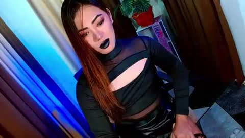 Snapshot of olivia_the_temptress27 chatting on 10/03/25, 07:16 Miss OLIVIA online show from 10/03/25, 07:16