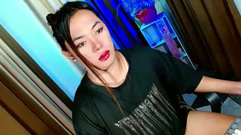 Snapshot of olivia_the_temptress27 chatting on 10/11/25, 07:40 Miss OLIVIA online show from 10/11/25, 07:40