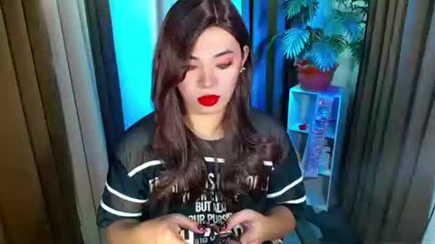 Snapshot of olivia_the_temptress27 chatting on 10/23/25, 06:02 Miss OLIVIA online show from 10/23/25, 06:02