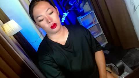 Snapshot of olivia_the_temptress27 chatting on 12/15/25, 07:34 Miss OLIVIA online show from 12/15/25, 07:34