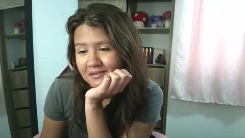 Olivia online show from 09/13/25, 02:17