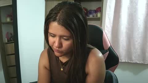 Olivia online show from 09/21/25, 10:22