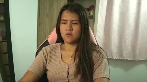 Olivia online show from 09/25/25, 12:53