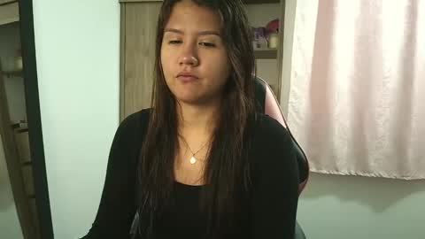 Olivia online show from 10/04/25, 12:14