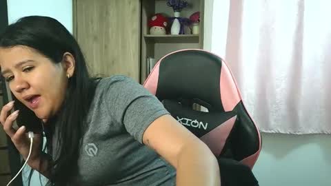 Snapshot of olivia_watson_ chatting on 11/06/25, 02:07 Olivia online show from 11/06/25, 02:07