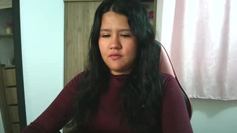 Snapshot of olivia_watson_ chatting on 11/10/25, 12:59 Olivia online show from 11/10/25, 12:59