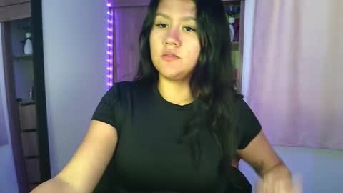 Snapshot of olivia_watson_ chatting on 11/27/25, 08:33 Olivia online show from 11/27/25, 08:33