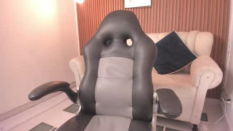 Olivia Evangelista online show from 02/08/25, 06:22