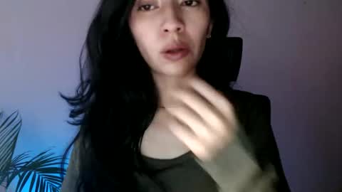 oliviaaa__ online show from 03/17/26, 03:59