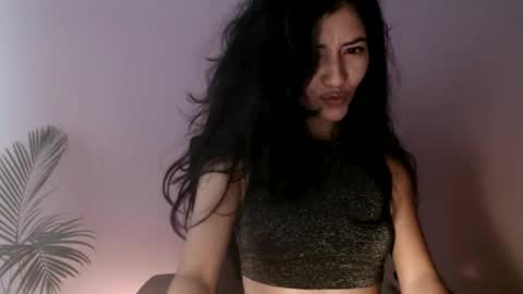 oliviaaa__ online show from 04/30/26, 10:03