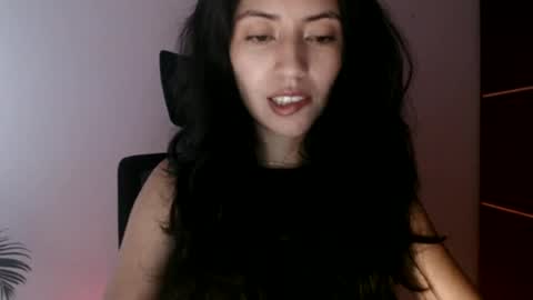 oliviaaa__ online show from 06/17/26, 04:52