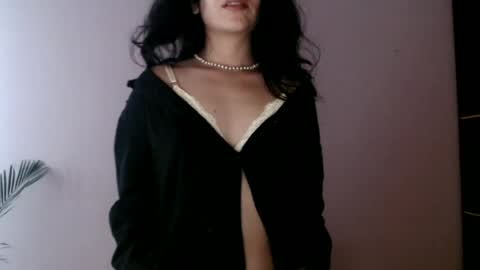 oliviaaa__ online show from 08/06/26, 06:10