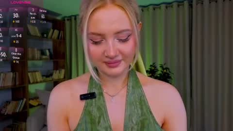 Olivia online show from 07/09/26, 10:08