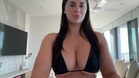 Olivia Brookes online show from 10/02/25, 09:11