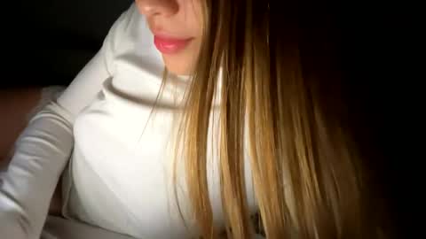OLIV online show from 06/11/26, 01:16