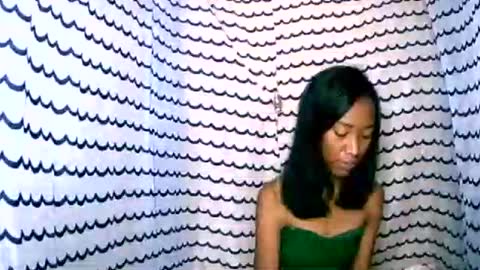 oliviah27 online show from 10/22/25, 08:30