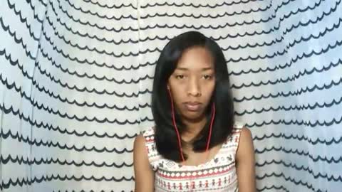 oliviah27 online show from 11/10/25, 07:18