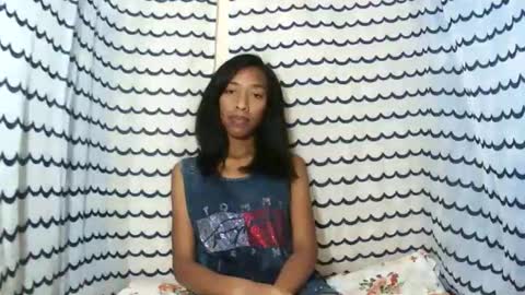 oliviah27 online show from 11/14/25, 09:57