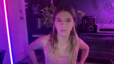 Olivia online show from 01/07/25, 10:22