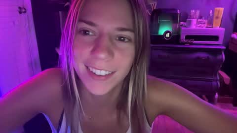 Olivia online show from 01/10/25, 05:05