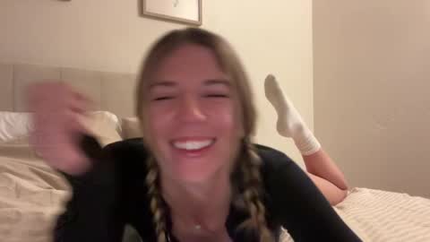 Olivia online show from 02/28/25, 03:59