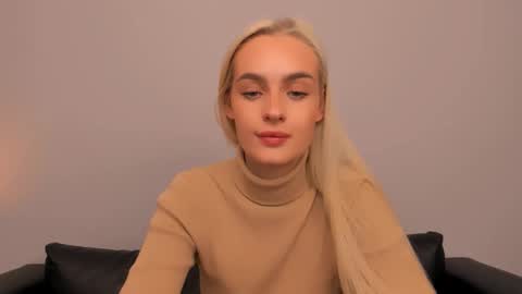 oliviaBeauty online show from 11/27/25, 07:27