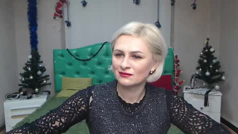 OliviaHorst online show from 12/19/24, 06:23