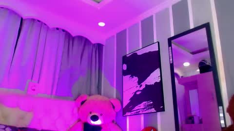 oliviahot01 online show from 06/10/26, 03:39