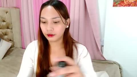 oliviahutton online show from 05/16/26, 06:17