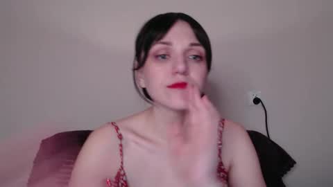 Snapshot of olivialife chatting on 10/24/25, 08:05 OliviaLife online show from 10/24/25, 08:05