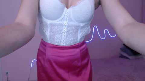 Snapshot of olivialimm chatting on 12/01/24, 08:31 Olivia online show from 12/01/24, 08:31