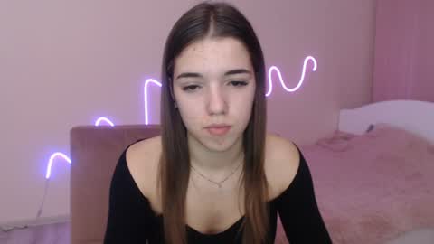 Snapshot of olivialimm chatting on 12/06/24, 04:17 Olivia online show from 12/06/24, 04:17