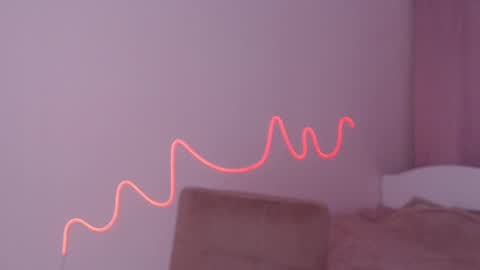 Snapshot of olivialimm chatting on 12/23/24, 04:17 Olivia online show from 12/23/24, 04:17