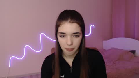 Snapshot of olivialimm chatting on 01/02/25, 03:40 Olivia online show from 01/02/25, 03:40