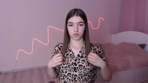 Snapshot of olivialimm chatting on 01/08/25, 05:05 Olivia online show from 01/08/25, 05:05