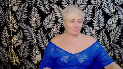 Kelly online show from 12/31/24, 12:15